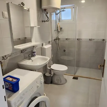 Villa Trpanj アパート