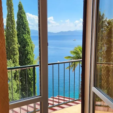 Villa Trpanj アパート *